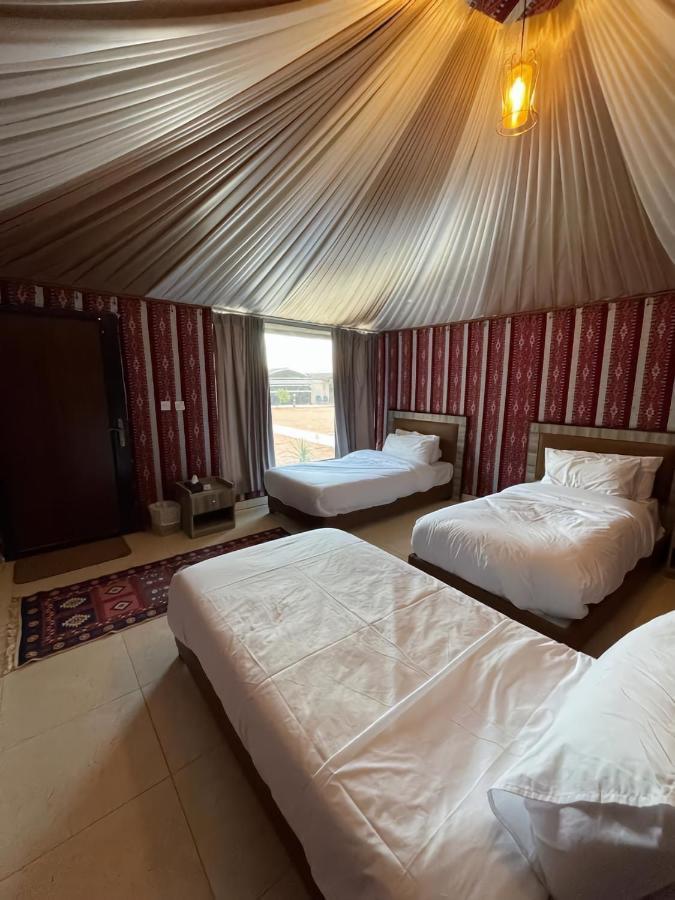 مخيم جبل بردى Jabal Burdah Camp Hotel Wadi Rum Buitenkant foto