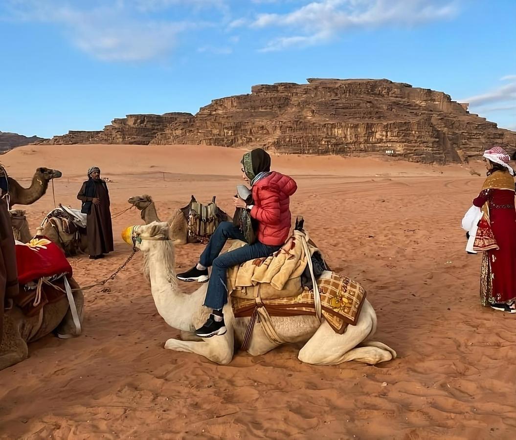 مخيم جبل بردى Jabal Burdah Camp Hotel Wadi Rum Buitenkant foto